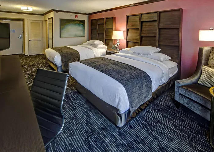 Doubletree By Hilton Decatur Riverfront