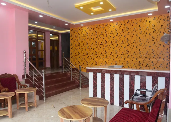 Hotel Gridhakuta International