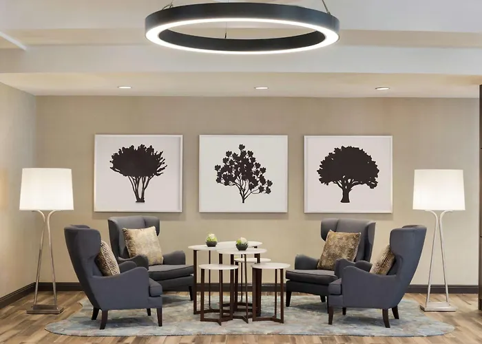 Embassy Suites By Hilton Atlanta Alpharetta