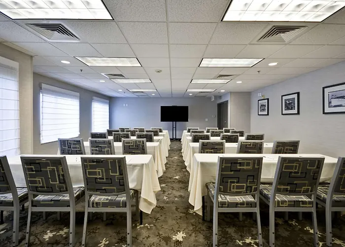 Homewood Suites By Hilton - Oakland Waterfront