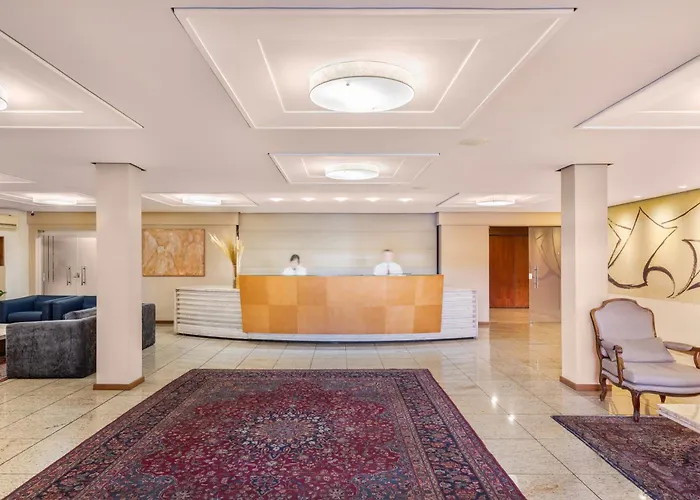 Hotel Crystal