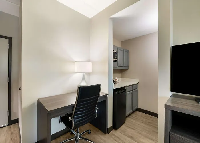 Comfort Suites Northlake