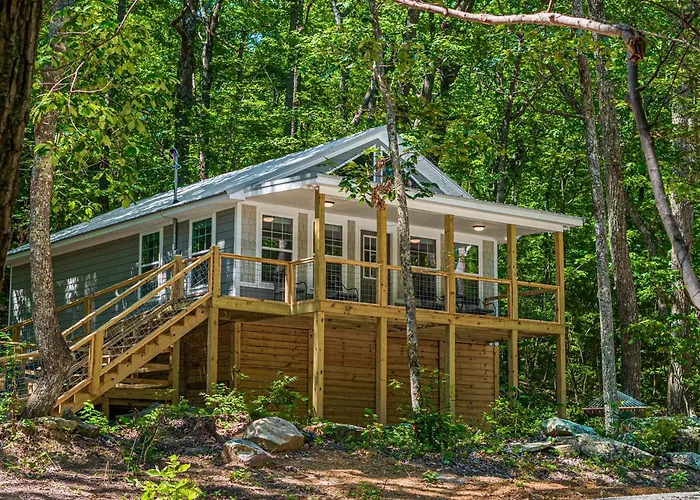 The Otter Box Cabin - 92 Acres Beside Desoto State Park