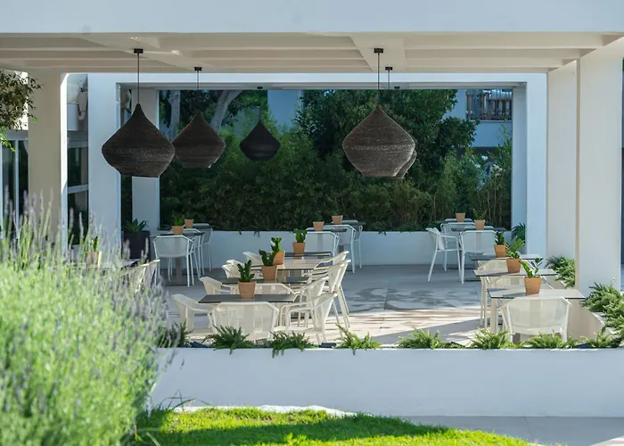 Bitzaro Grande Hotel & Suites