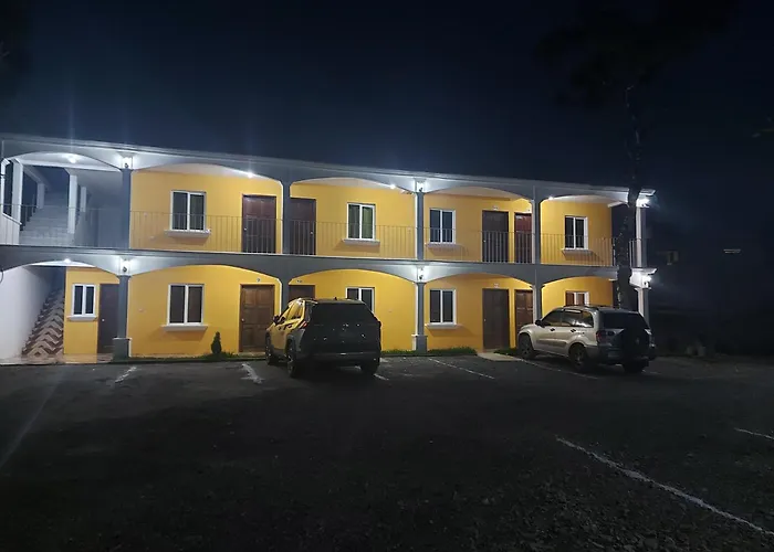Hotel los reyes