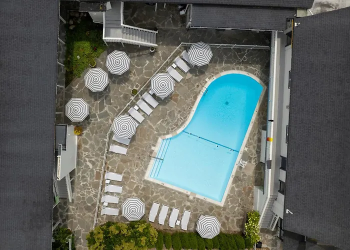 A Wave Inn - Montauk