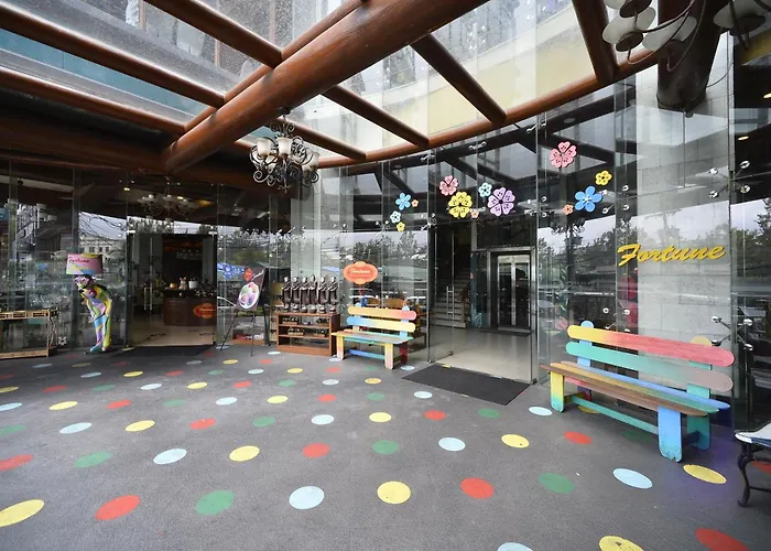 Paragon Hotel&Suites
