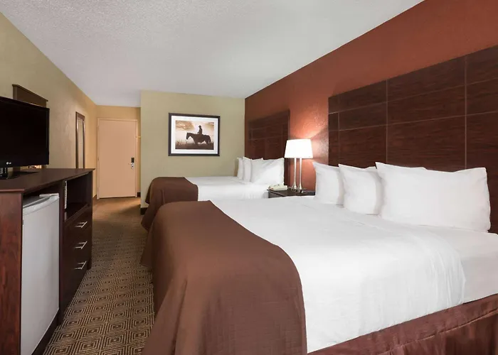 Baymont By Wyndham Midland Airport