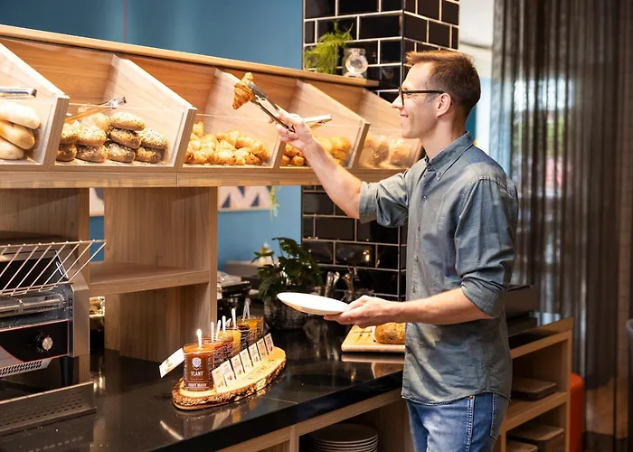 Holiday Inn Express Antwerp - City Centre By Ihg