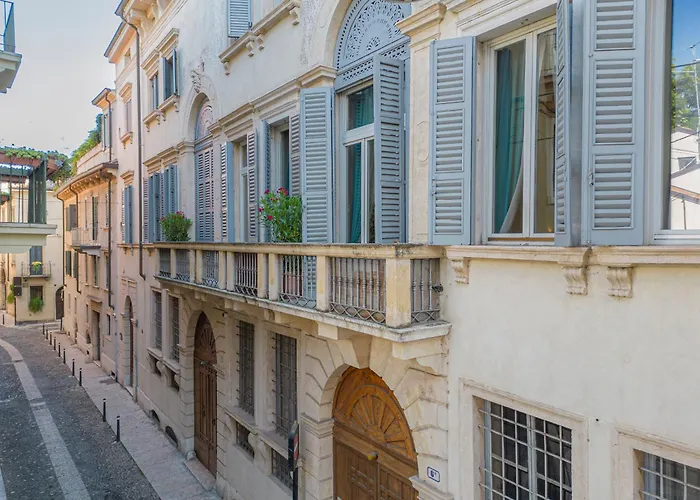 Corte Realdi - Palazzo Camozzini