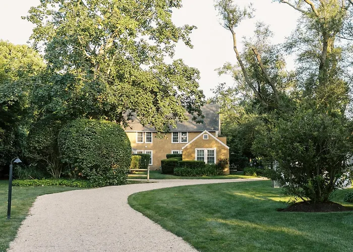 The Roundtree, Amagansett
