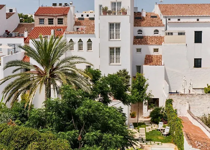 Cristine Bedfor Mahon Boutique Hotel