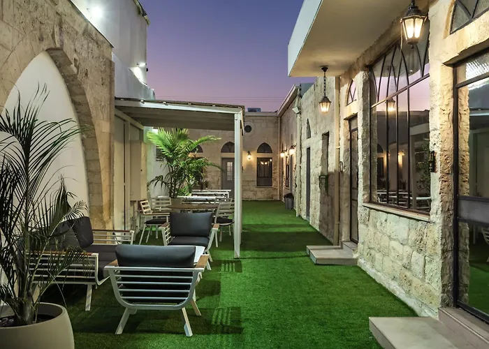Old City Boutique - By La Finca Hotels- חוויית אירוח יוקרתית, חניה בחינם וקרבה לשדרת הקולינריה של העיר