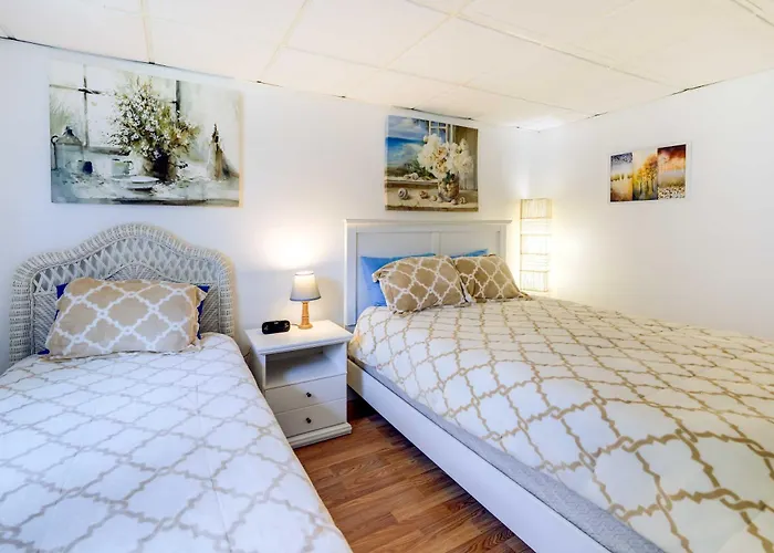 '1 Ocean Fun:' Emerald Isle Apt, Steps To Beaches!