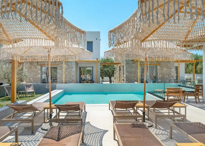 Azzure Luxury Suites