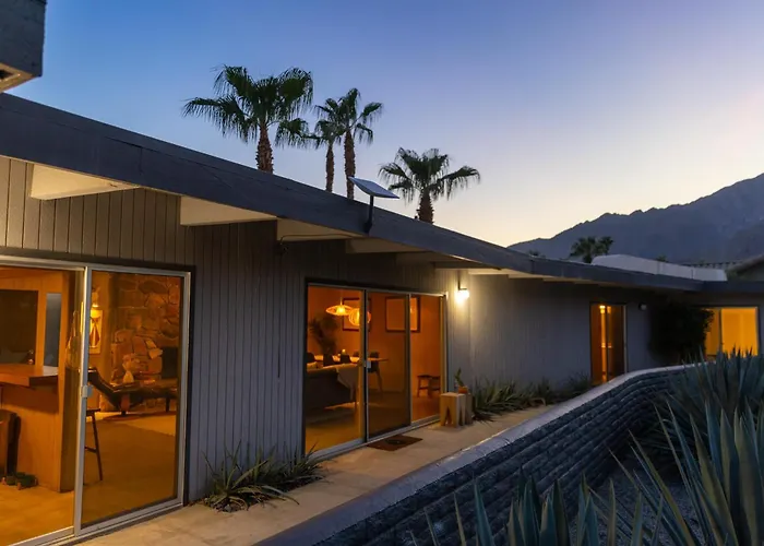 Pool & Mtn View! Designer Borrego Springs Hideaway
