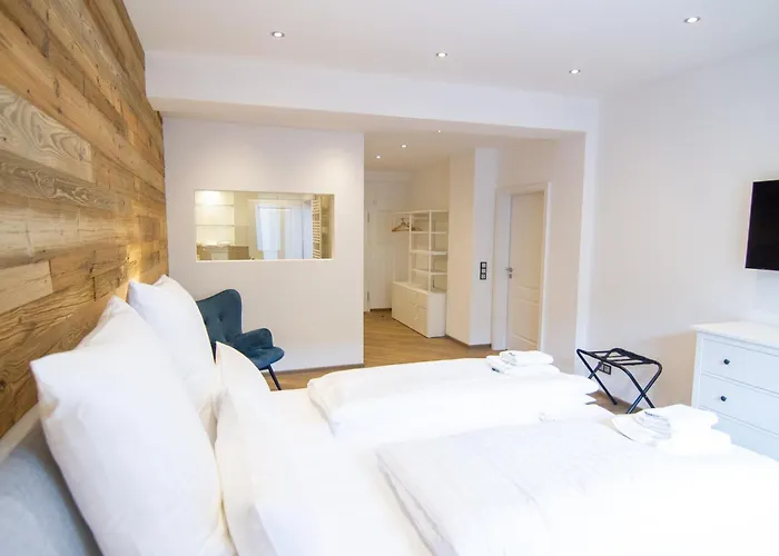 Schiefer Suite Hotel & Apartments