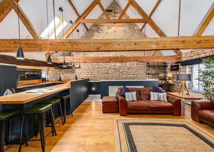 Luxury Town Centre Loft Apartment In Converted Granary