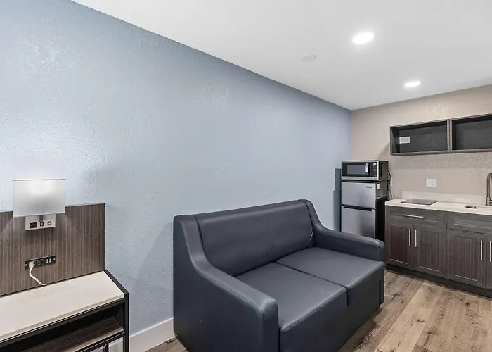 Super 8 By Wyndham Kissimmee-Orlando