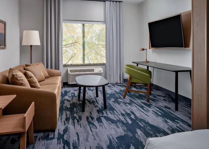 Fairfield Inn & Suites By Marriott Lake Geneva