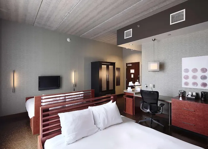 Tulyp, Tapestry Collection By Hilton