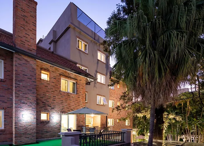 Hotel Villa Morra Suites
