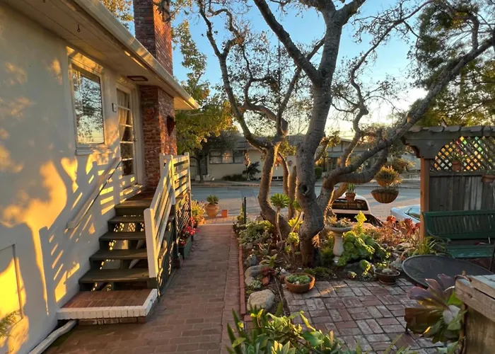 Carmel Garden Inn