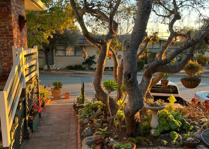 Carmel Garden Inn