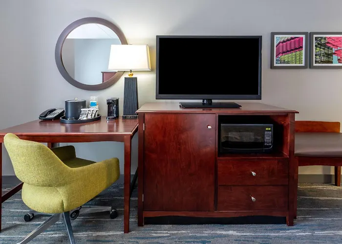 Hampton Inn & Suites Minneapolis St. Paul Airport - Mall Of America