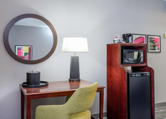 Hampton Inn & Suites Minneapolis St. Paul Airport - Mall Of America