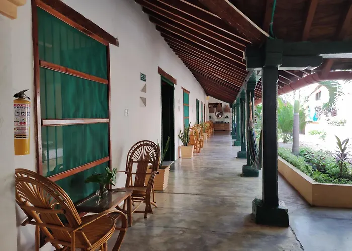 HOTEL NIETO MOMPOX, ubicado en el corazón del centro histórico, frente al rio magdalena en zona de malecón