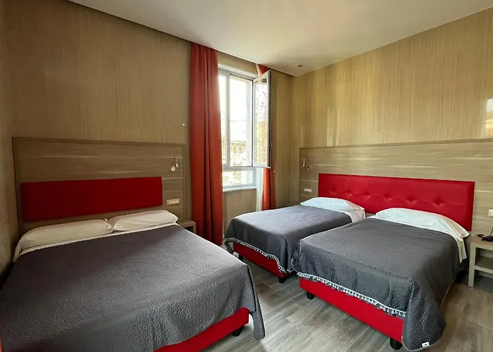 Hotel Midway