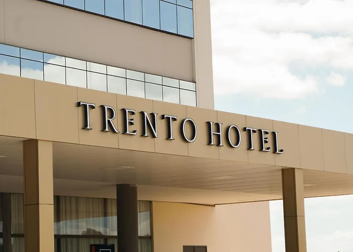 Trento Hotel Guaíra by Unna