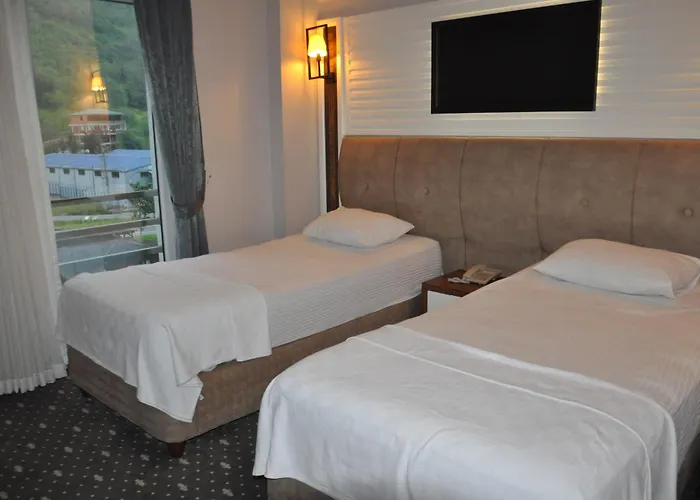 Jolnar garden hotel