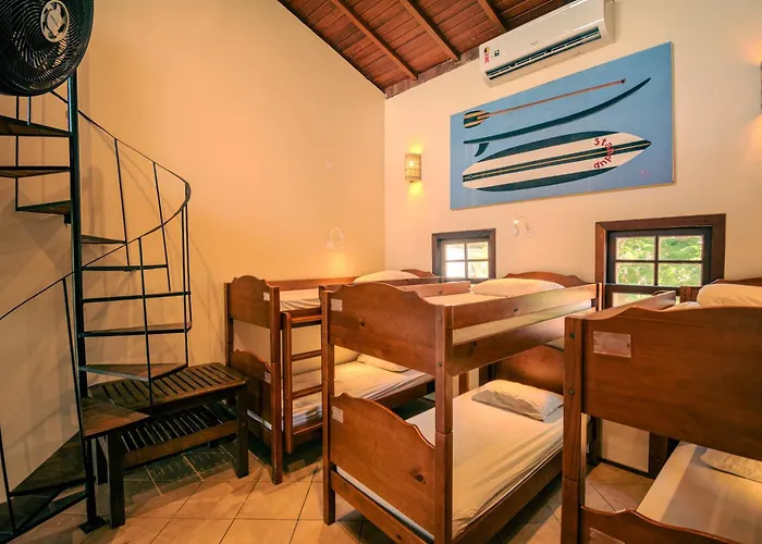 Bamboo Búzios Hostel