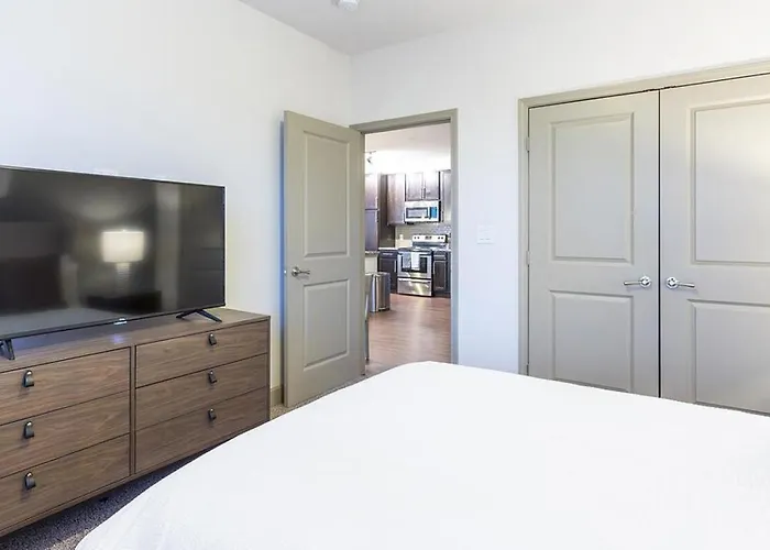 Landing Modern Apartment With Amazing Amenities
