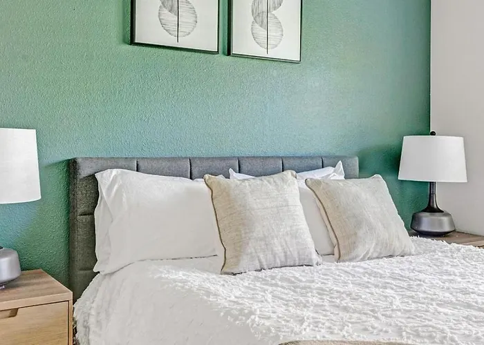 Landing Modern Apartment With Amazing Amenities