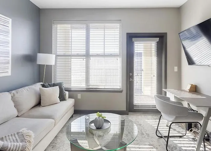 Landing Modern Apartment With Amazing Amenities