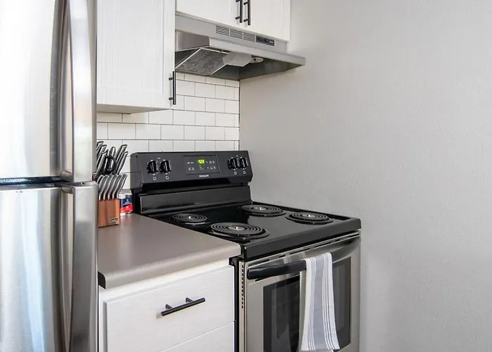Landing Modern Apartment With Amazing Amenities