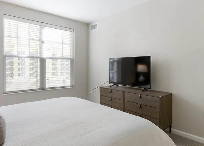 Landing Modern Apartment With Amazing Amenities
