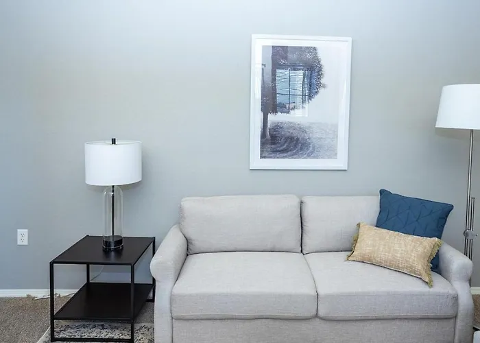 Landing Modern Apartment With Amazing Amenities