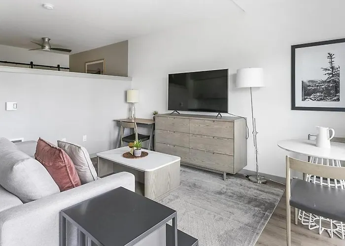 Landing Modern Apartment With Amazing Amenities
