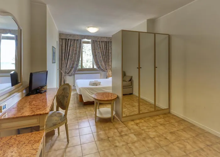 Ena Hotel
