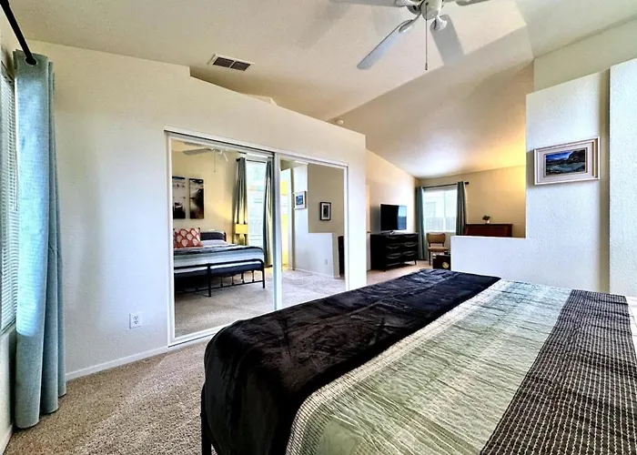 King Bed Retreat, Pet-Friendly, Rancho Cordova