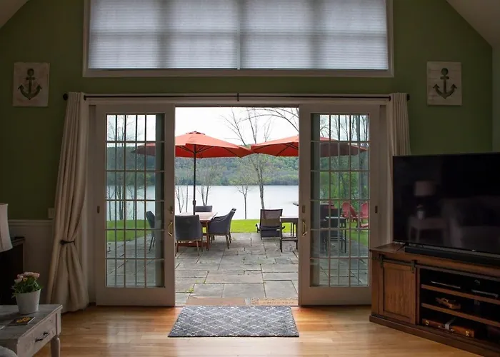 Grand Slam Lake House Cooperstown Dreams Park