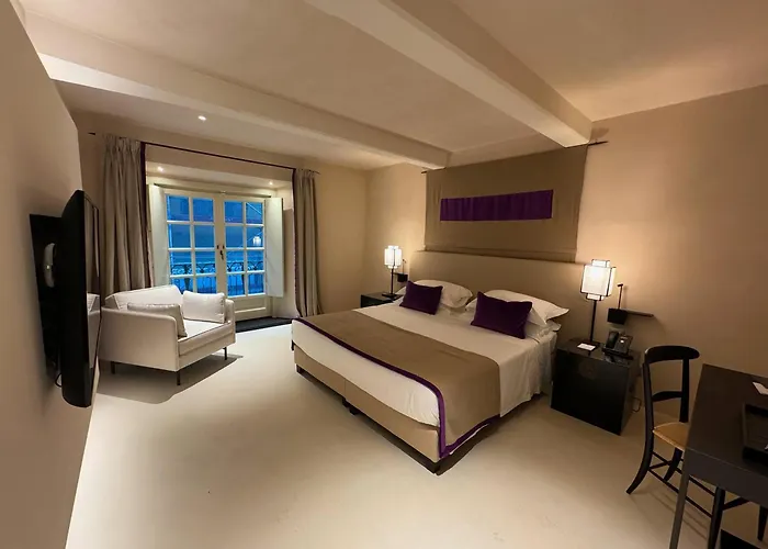 Hotel Palazzo Durazzo Suites