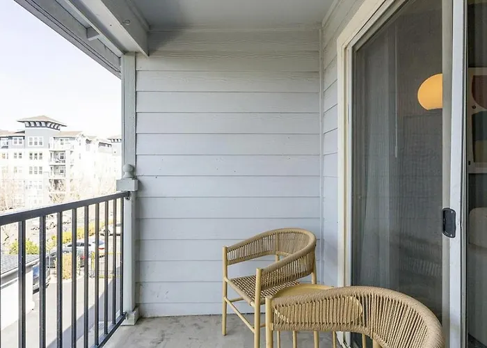 Landing Modern Apartment With Amazing Amenities