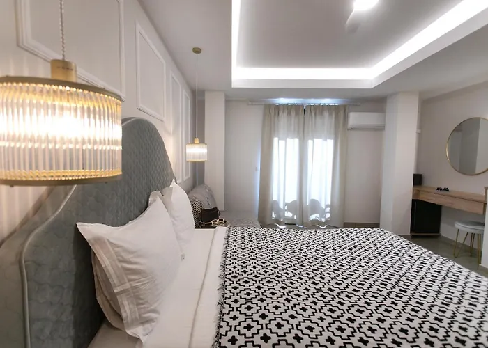 Paradise Hotel