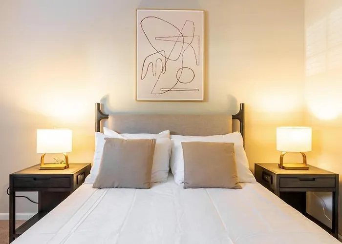 Landing Modern Apartment With Amazing Amenities