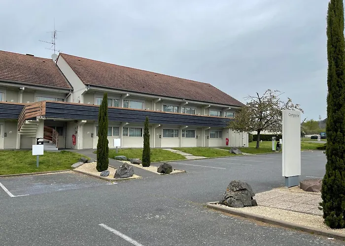 Campanile Montlucon ~ Saint-Victor